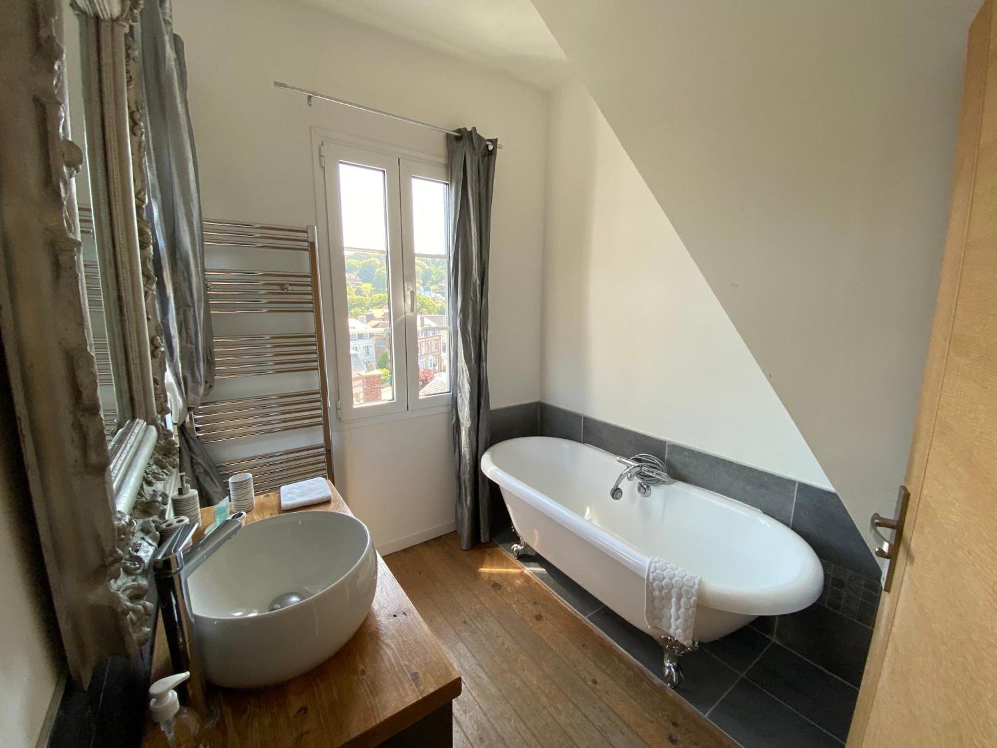 Le Loft Du Clocheton Apartment Etretat Bagian luar foto